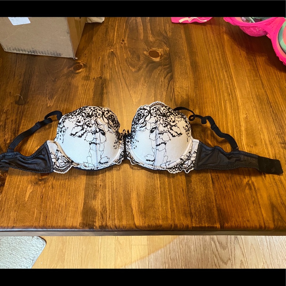 Black & White Lace Victoria’s Secret Bra - 36C